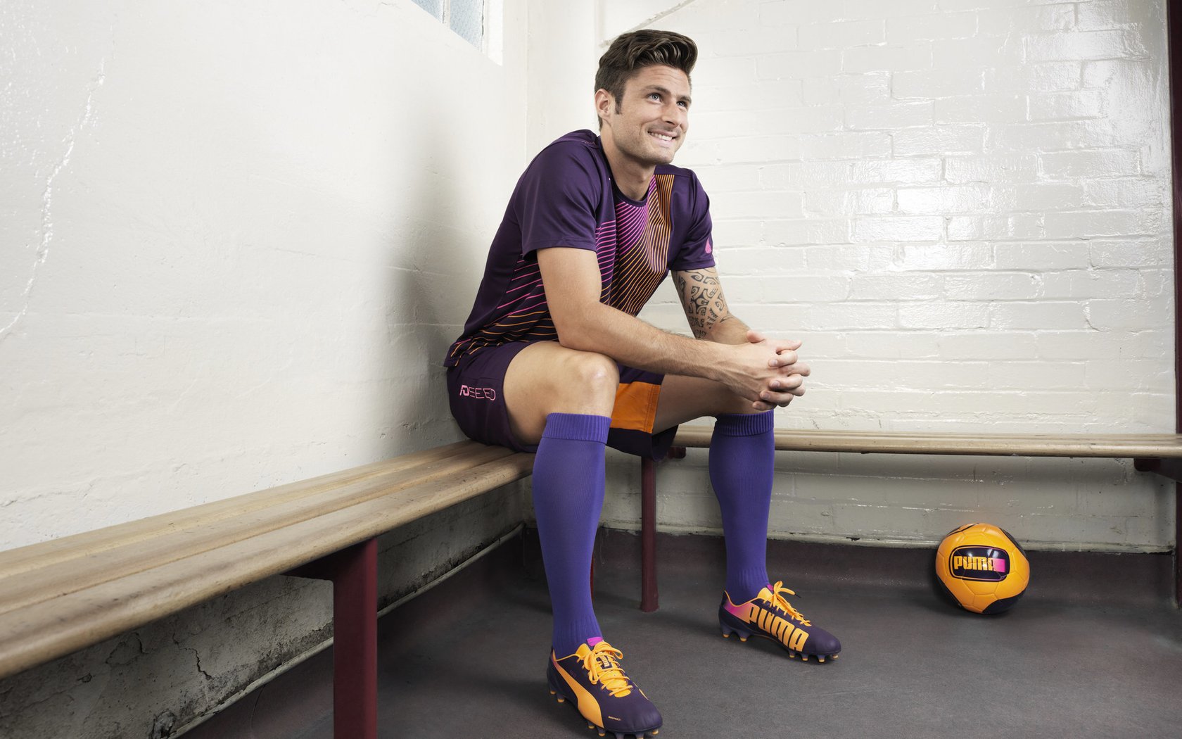 世界杯：电商平台记录“深夜小龙虾与炸鸡销量曲线” 与进球时间高度相关